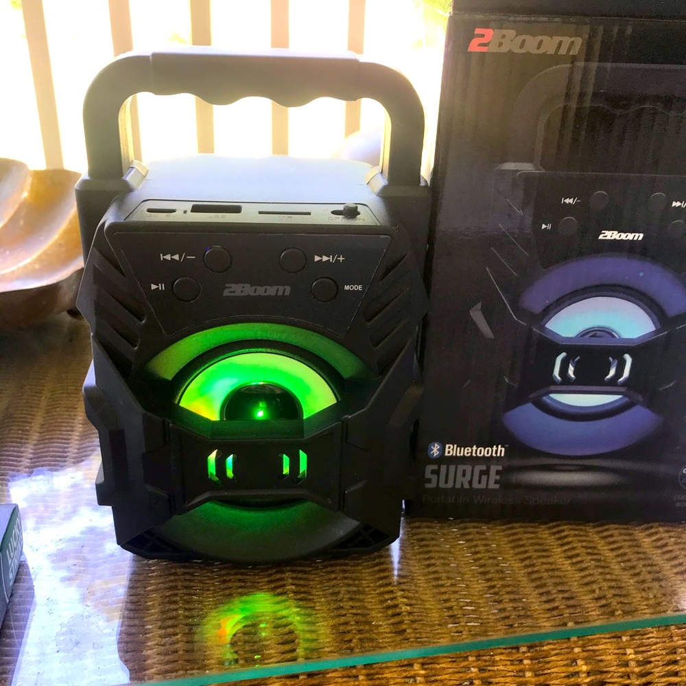 Bluetooth Boombox LED NWT